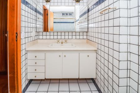 Apartamento à venda com 98m², 3 quartos e 1 vaga Apartamento à venda com 98m², 3 quartos e 1 vagaBanheiro da Suíte