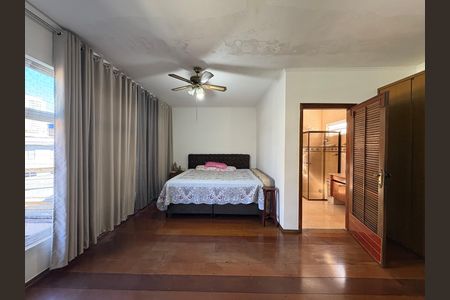 Suite de casa à venda com 5 quartos, 320m² em Vila Valparaíso, Santo André
