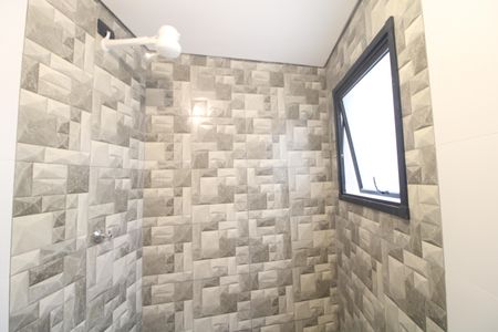 Banheiro de kitnet/studio para alugar com 1 quarto, 33m² em Socorro, São Paulo