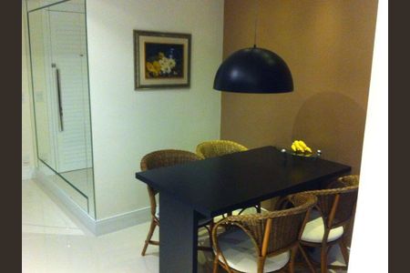 Sala de apartamento à venda com 2 quartos, 65m² em Vila Nova Conceição, São Paulo