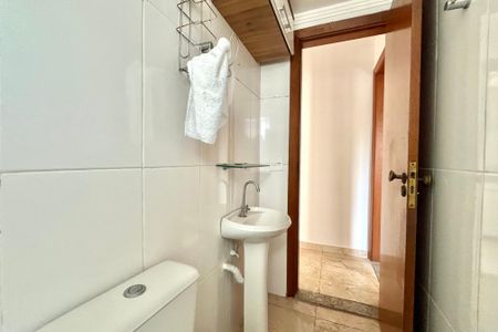 Apartamento à venda com 56m², 2 quartos e 1 vagaBanheiro Social