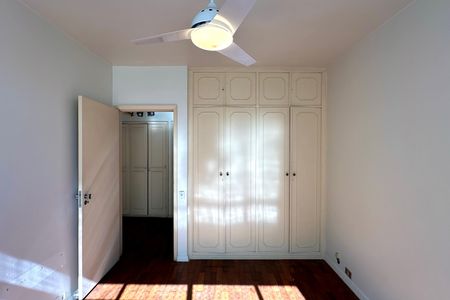 Apartamento à venda com 175m², 3 quartos e 1 vagaQuarto 01