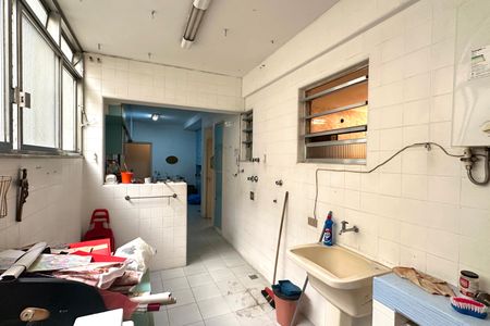 Apartamento à venda com 175m², 3 quartos e 1 vagaÁrea de Serviço