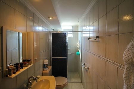 Apartamento à venda com 41m², 2 quartos e 1 vaga Apartamento à venda com 41m², 2 quartos e 1 vagaBanheiro Social