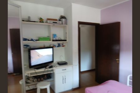 Quarto de apartamento para alugar com 3 quartos, 132m² em Jardim Lindóia, Porto Alegre