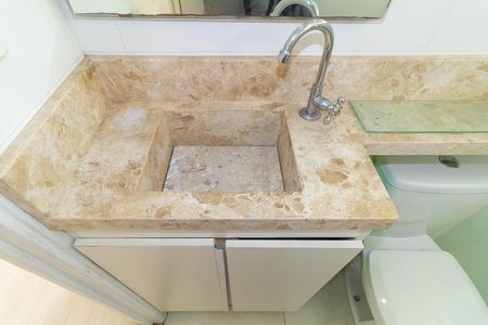 Banheiro de apartamento à venda com 1 quarto, 42m² em Vila Alpina, São Paulo