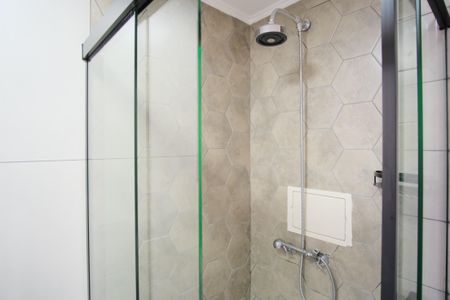 Banheiro de apartamento à venda com 1 quarto, 22m² em Vila Esperança, São Paulo