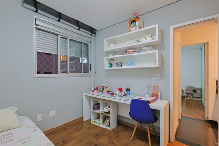 Apartamento à venda com 209m², 4 quartos e 3 vagasQuarto 2