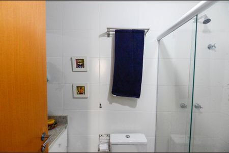 Apartamento à venda com 80m², 3 quartos e 1 vaga Apartamento à venda com 80m², 3 quartos e 1 vagaBanheiro da Suíte