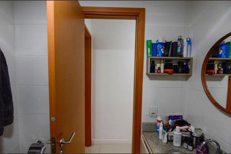 Apartamento à venda com 80m², 3 quartos e 1 vaga Apartamento à venda com 80m², 3 quartos e 1 vagaBanheiro Social