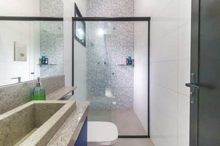 Casa de condomínio para alugar com 345m², 4 quartos e 4 vagas Casa de condomínio para alugar com 345m², 4 quartos e 4 vagasBanheiro da Suíte 4