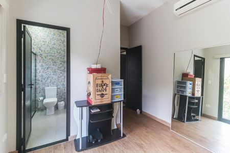 Casa de condomínio para alugar com 345m², 4 quartos e 4 vagas Casa de condomínio para alugar com 345m², 4 quartos e 4 vagasQuarto 3 - Suíte 3