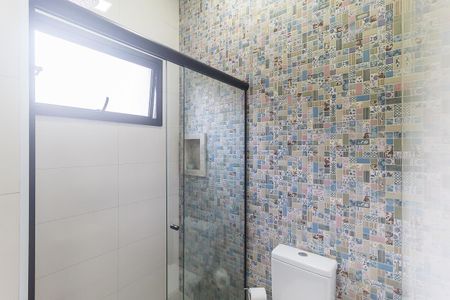 Casa de condomínio para alugar com 345m², 4 quartos e 4 vagas Casa de condomínio para alugar com 345m², 4 quartos e 4 vagasBanheiro da Suíte 3