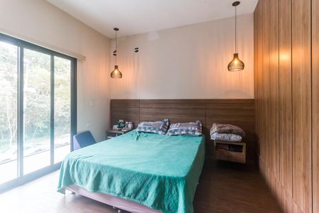 Casa de condomínio para alugar com 345m², 4 quartos e 4 vagas Casa de condomínio para alugar com 345m², 4 quartos e 4 vagasQuarto 2 - Suíte 2