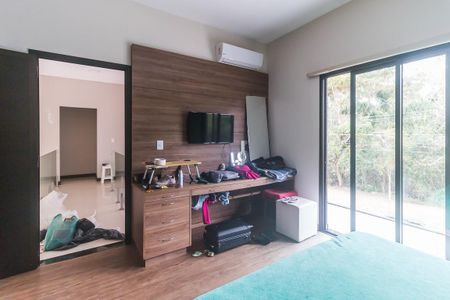 Casa de condomínio para alugar com 345m², 4 quartos e 4 vagas Casa de condomínio para alugar com 345m², 4 quartos e 4 vagasQuarto 2 - Suíte 2