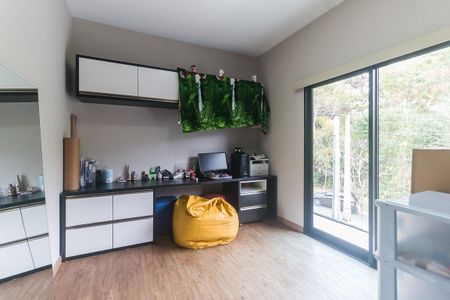 Casa de condomínio para alugar com 345m², 4 quartos e 4 vagas Casa de condomínio para alugar com 345m², 4 quartos e 4 vagasQuarto 3 - Suíte 3