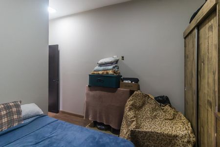 Casa de condomínio para alugar com 345m², 4 quartos e 4 vagas Casa de condomínio para alugar com 345m², 4 quartos e 4 vagasQuarto 1 - Suíte 1