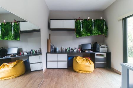 Casa de condomínio para alugar com 345m², 4 quartos e 4 vagas Casa de condomínio para alugar com 345m², 4 quartos e 4 vagasQuarto 3 - Suíte 3