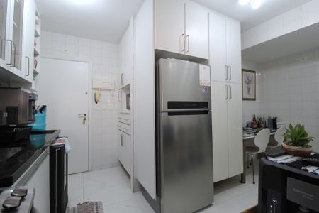 Apartamento para alugar com 108m², 3 quartos e 3 vagasCozinha