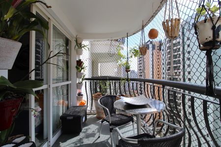 Varanda de apartamento para alugar com 3 quartos, 108m² em Indianópolis, São Paulo