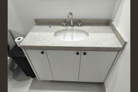 Banheiro de kitnet/studio à venda com 1 quarto, 24m² em Ipiranga, São Paulo