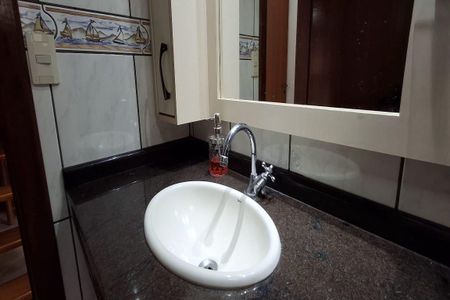 Casa para alugar com 300m², 3 quartos e 3 vagasBanheiro 1