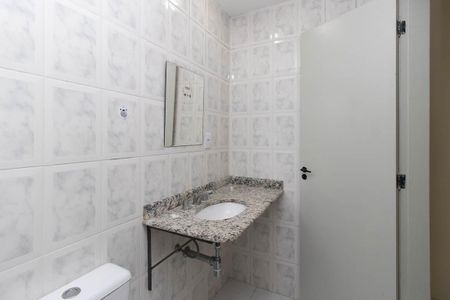 Apartamento para alugar com 60m², 3 quartos e 1 vaga Apartamento para alugar com 60m², 3 quartos e 1 vagaBanheiro da Suíte