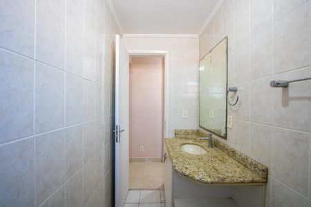 Apartamento para alugar com 80m², 3 quartos e 2 vagas Apartamento para alugar com 80m², 3 quartos e 2 vagasBanheiro social