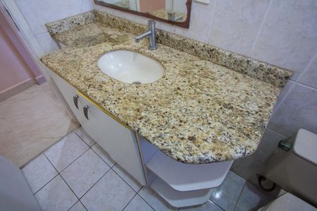 Apartamento para alugar com 80m², 3 quartos e 2 vagas Apartamento para alugar com 80m², 3 quartos e 2 vagasBanheiro social