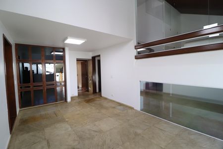 Casa para alugar com 550m², 4 quartos e 9 vagasSala 3
