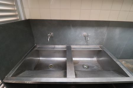 Casa para alugar com 550m², 4 quartos e 9 vagasÁrea de Serviço