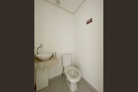 Lavabo de apartamento para alugar com 3 quartos, 93m² em Vila Osasco, Osasco