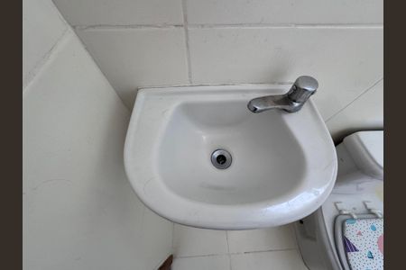 Banheiro Social de apartamento à venda com 1 quarto, 50m² em Vargem Pequena, Rio de Janeiro