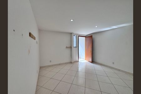 Sala de apartamento à venda com 1 quarto, 50m² em Vargem Pequena, Rio de Janeiro