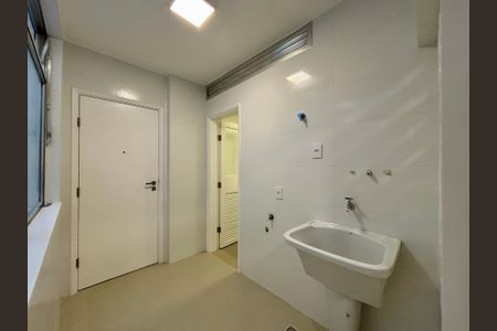 Apartamento à venda com 150m², 3 quartos e 2 vagasÁrea de Serviço