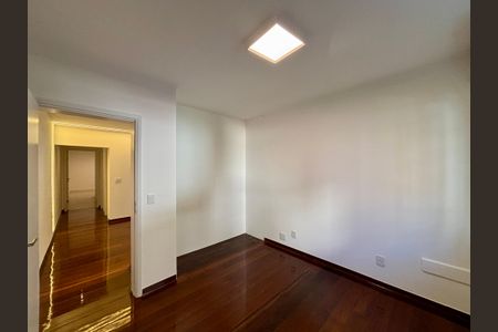 Apartamento à venda com 150m², 3 quartos e 2 vagasQuarto 1