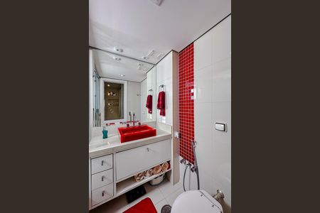 Apartamento à venda com 124m², 3 quartos e 2 vagasBanheiro da Suíte 1