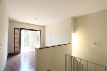 Casa à venda com 250m², 3 quartos e 4 vagasCorredor