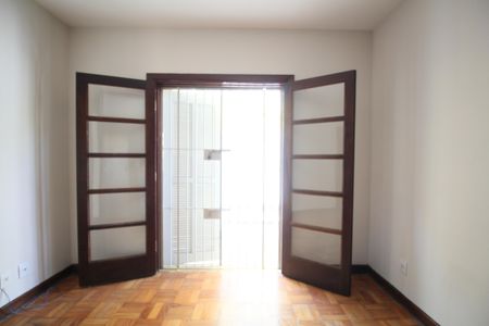 Casa à venda com 250m², 3 quartos e 4 vagasQuarto 2