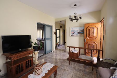 Casa à venda com 450m², 7 quartos e 3 vagasQuarto 3