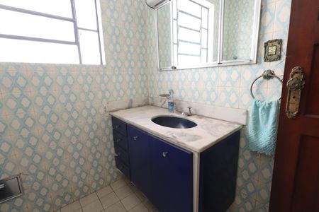 Casa à venda com 450m², 7 quartos e 3 vagasBanheiro 1