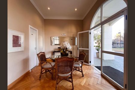 Apartamento à venda com 120m², 3 quartos e 2 vagas Apartamento à venda com 120m², 3 quartos e 2 vagasÁrea comum - Salão de festas