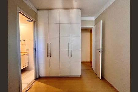 Apartamento à venda com 120m², 3 quartos e 2 vagas Apartamento à venda com 120m², 3 quartos e 2 vagasSuíte 1