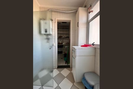 Apartamento à venda com 120m², 3 quartos e 2 vagas Apartamento à venda com 120m², 3 quartos e 2 vagasÁrea de Serviço