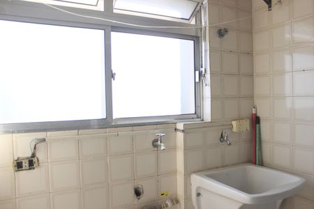 Apartamento à venda com 60m², 3 quartos e 1 vagaÁrea de Serviço