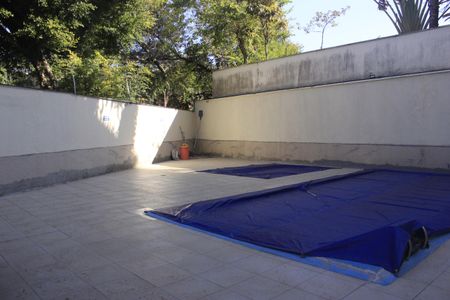 Apartamento à venda com 60m², 3 quartos e 1 vagaÁrea comum - Piscina