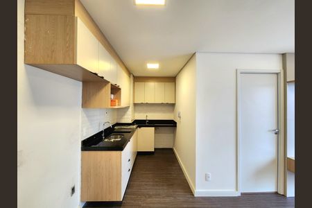 Cozinha de apartamento à venda com 2 quartos, 40m² em Moema, São Paulo