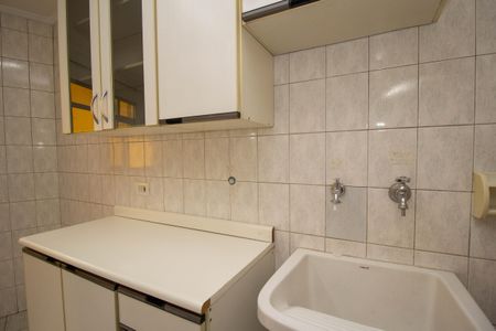 Casa à venda com 130m², 4 quartos e 1 vaga Casa à venda com 130m², 4 quartos e 1 vagaÁrea de Serviço