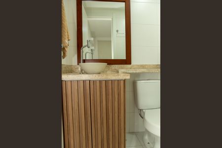 Banheiro da Suíte de apartamento para alugar com 1 quarto, 27m² em Jardim Caravelas, São Paulo