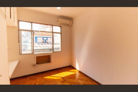 Casa à venda com 403m², 7 quartos e 2 vagas Casa à venda com 403m², 7 quartos e 2 vagasQuarto 3